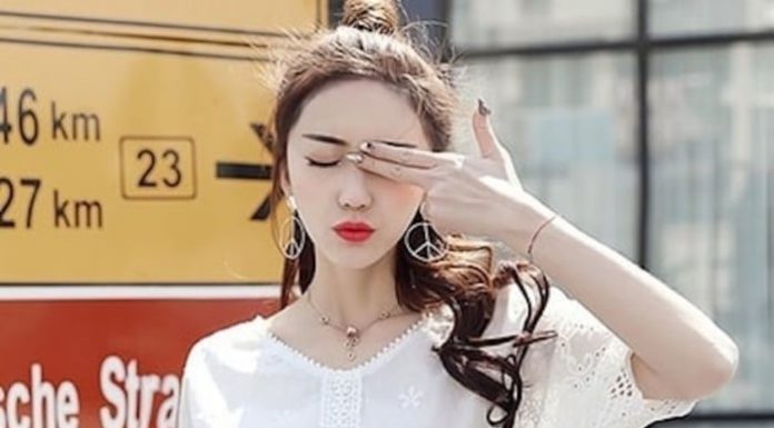 6 Tips on How to Style and Match Clothes for Petite Women