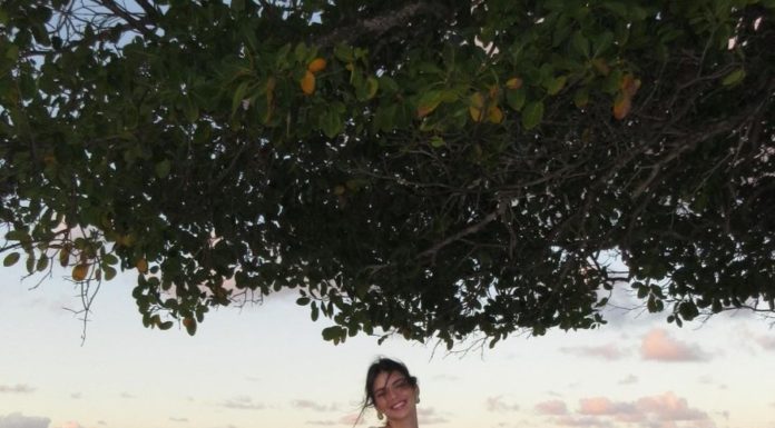 3 Maxi Dress Styles to Make You Shine by the Seaside, No Need to Bare it All and Still Look Alluring