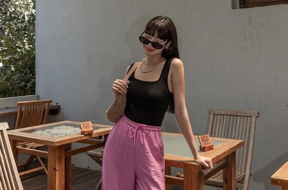 The Ultimate Guide to Styling Pants for the Travel-Loving, Non-Dress Wearer