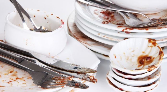 5 Things You Should Never Do When Washing Dishes by Hand to Avoid Harming Your Health