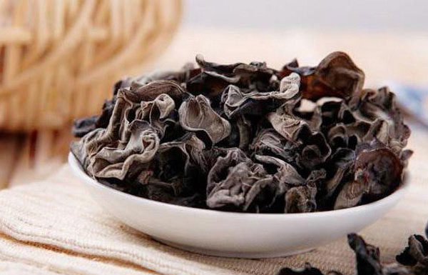 How to prepare wood ear mushrooms properly to remove toxins: Not everyone knows