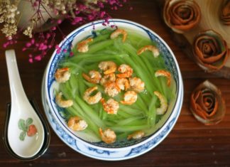 7 Refreshing and Flavorful Bottle Gourd Soup Ideas for Family Meals