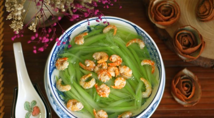 7 Refreshing and Flavorful Bottle Gourd Soup Ideas for Family Meals