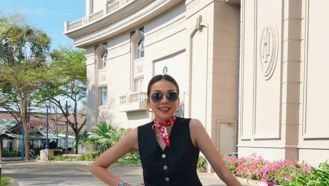 Ageless Beauty: Thanh Hang’s Exquisite Fashion Choices Exude Youthful Elegance