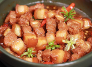 Braised pork belly: should you use white sugar or rock sugar for better color and flavor?