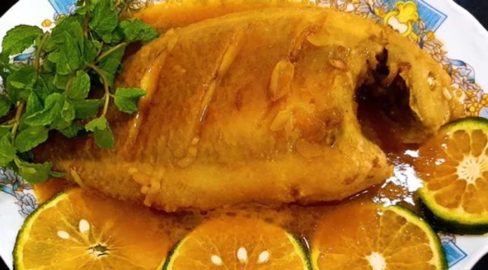 “Crispy Red Snapper in a Zesty Orange Glaze: A Mouth-Watering, Tangy Treat.”