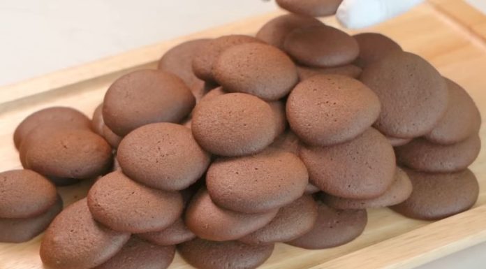 The Easiest Chocolate Cookie Recipe for Him to Surprise Her on March 8th