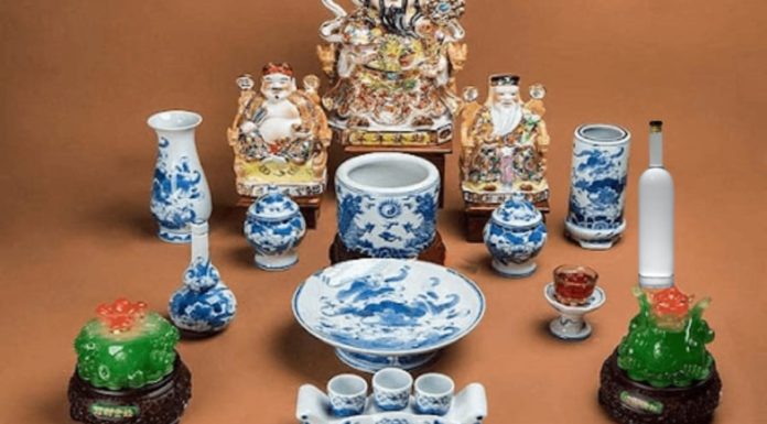 “The Importance of Offering Liquor to the Ancestors: A Guide to Preserving Prosperity.”