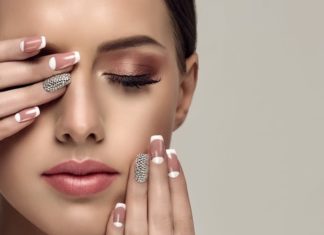 8 Elegant and Simple Nail Art Designs to Make Her Shine