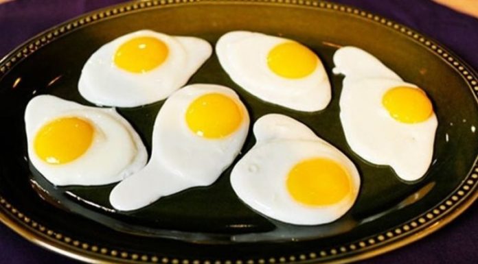 How Many Calories Are in a Fried Egg? Can You Gain Weight by Eating It?