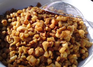 Is Eating Pork Rinds Healthy? How Many Calories Are in 100g of Pork Rinds?