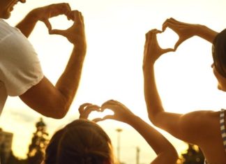 The Magic of Words: 12 Enchanting Poems to Celebrate Vietnamese Family Day