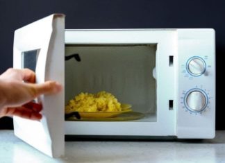 Should You Keep Your Microwave Door Open or Closed After Use? The Answer May Surprise You