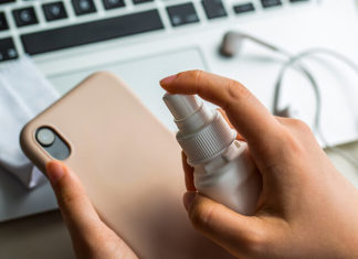 3 Simple Ways to Remove Ink Stains from Your Phone Case