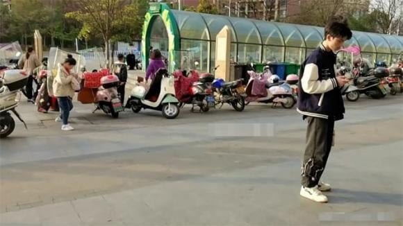 Don’t Touch Your Phone at These 4 Crucial Times: A Simple Rule to Live By