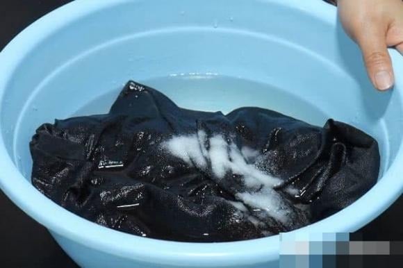 10 Surprising Uses for Table Salt: Impress Your Family with These Handy Hacks