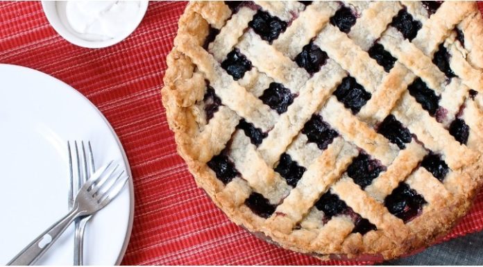 The Ultimate Guide to Baking the Perfect Pie: 5 Tips to Master this Delicious Dessert