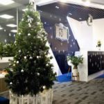 5 Creative Ways to Decorate Your Office for Christmas