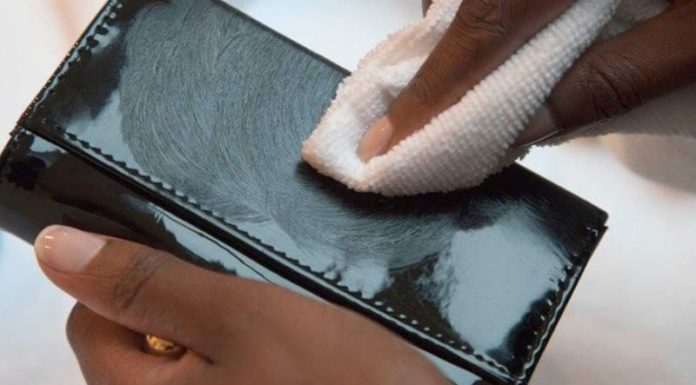 The Ultimate Guide to Cleaning Your Leather Wallet: 5 Easy Steps to Sparkling Results
