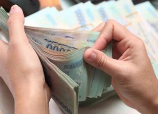 5 Severance Packages Employees May Receive Upon Leaving a Company