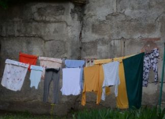 5 Tips to Revive Your Rain-Soaked Clothes: Prevent Stains and Mildew