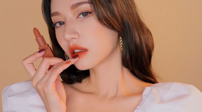 The Ultimate Guide: 5 Fall-Ready Lipstick Shades for a Stunning Season