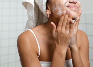 The 5 Pitfalls of Oily Skin Care Routines and How to Avoid Them