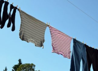 6 Powerful Tips to Eliminate Odors and Prevent Mold on Clothes During Humid Seasons