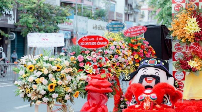 7 Grand Opening Gifts That Are Meaningful, Lucky, and Bring Prosperity