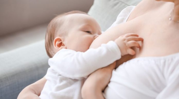 7 Bad Habits to Avoid When Breastfeeding Your Baby