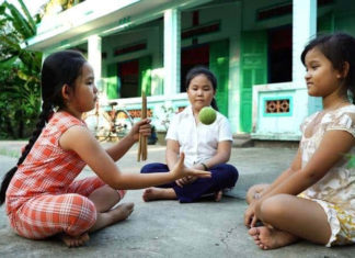 7 Traditional Indoor Games for Kids to Play During Tet Holiday
