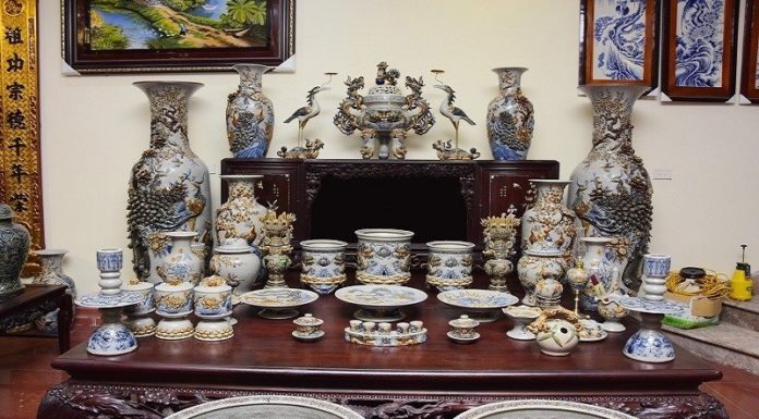 What’s the Right Number of Glasses of Water to Place on the Ancestral Altar: 3 or 5?