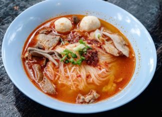 8 Foods That Can Make You Sweat More, Especially in Summer