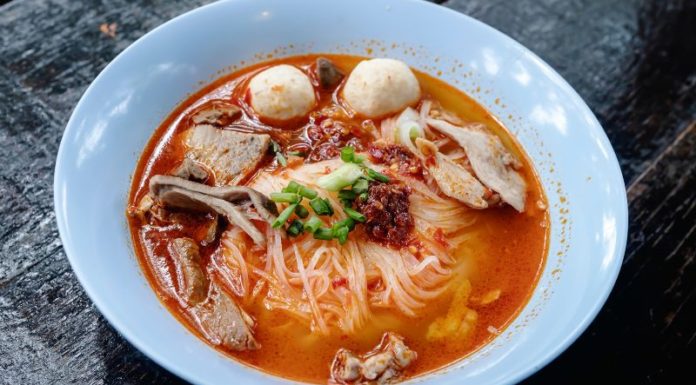 8 Foods That Can Make You Sweat More, Especially in Summer