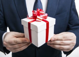 The Ultimate Guide to Choosing the Perfect New Year Gift for Your Boss