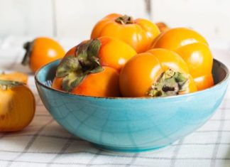 Does Eating Crispy Persimmons Cause Pimples? How to Eat Them Without Breaking Out