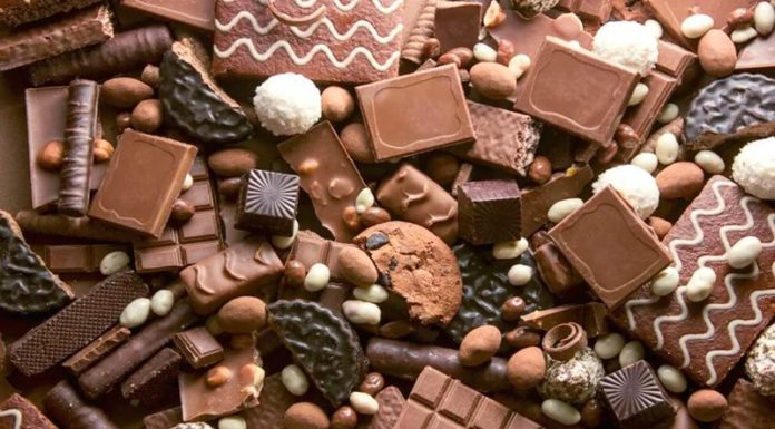 Does Eating Chocolate Cause Acne? The Secret to Enjoying Chocolate Without Breaking Out.