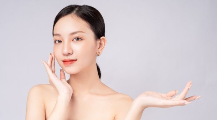 What is an Autumn Color? A Guide to Makeup for Women with Autumn-Colored Complexions