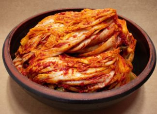 Is Kimchi Safe for Pregnant Women? Tips for Moms-to-be on Eating Kimchi
