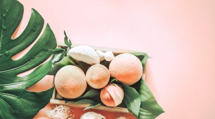 What are Bath Bombs? A Guide to Using Bath Bombs Right