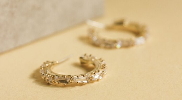 The Ultimate Guide to Choosing Stunning Gold Earrings