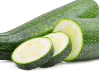 “Zucchini Noodle Salad: A Quick, Tangy, and Refreshing Dish”.