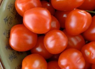 The Ultimate Hack to Keep Tomatoes Fresh for Longer: A 2-Second Miracle!
