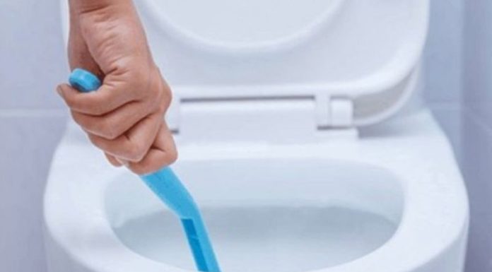 The Magic of Salt: Unlocking the Power of a Sparkling Toilet