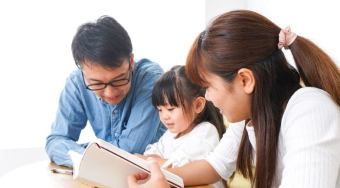 “Teaching Children the Art of Polite Greeting: A Guide for Parents”