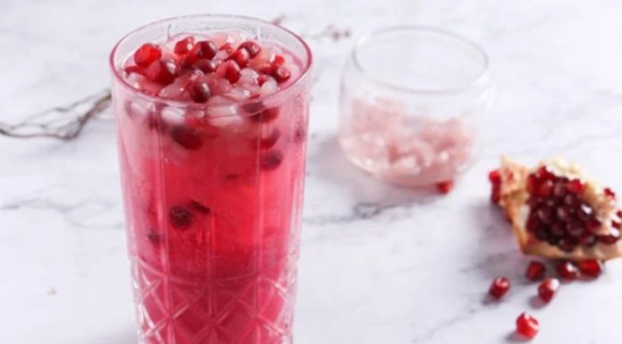 The Ultimate Guide to Preparing a Delicious and Visually Appealing Pomegranate Tea