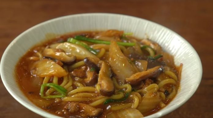 The Tasty Take on a Cabbage and Mushroom Noodle Classic