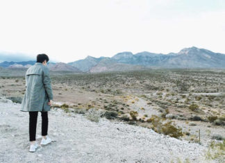 Master These Natural Photo Poses for Guys to Instantly Up Your Photo Game