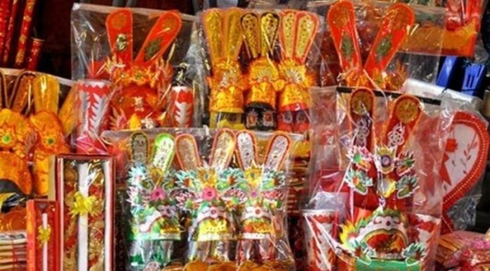 What Should You Include in the Ancestor Worship Offering for the Kitchen God?