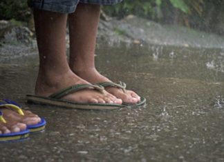 “Stay Dry: The Ultimate Guide to Monsoon-Proof Footwear”